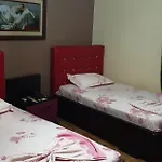Kresko 호텔 Lushnjë