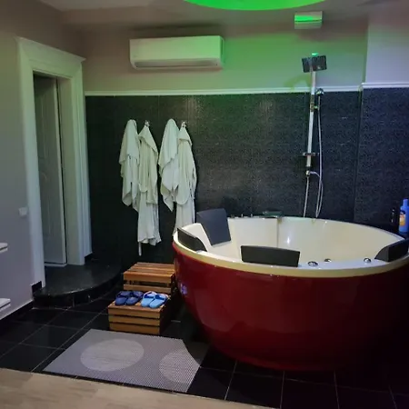 Kresko Otel Lushnjë
