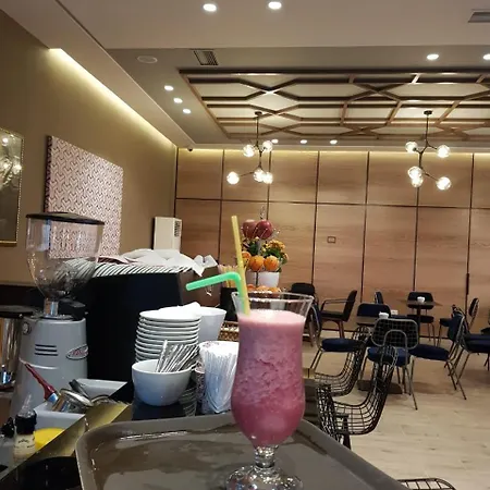 ホテル Kresko Lushnjë