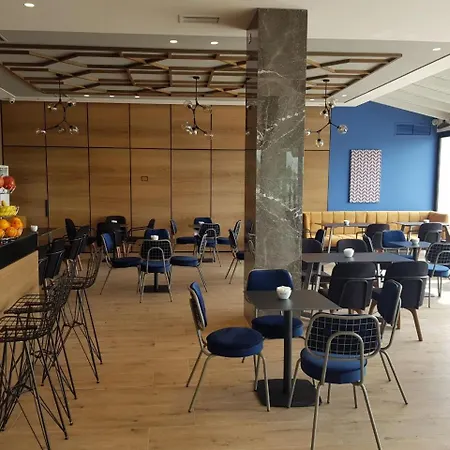 ホテル Kresko Lushnjë